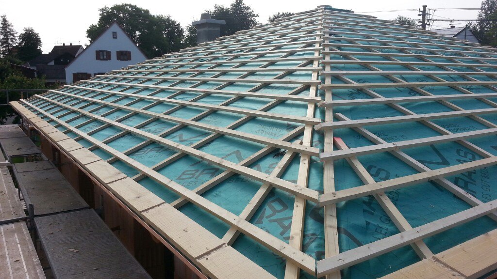 Konterlattung, Traglattung, Tropfblech und Traufbohle